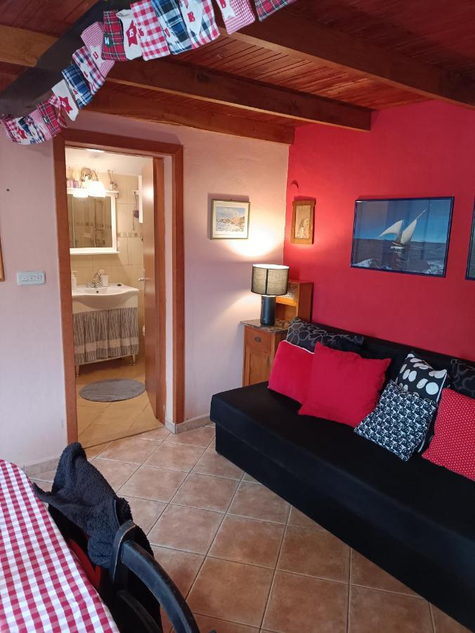 Apartments Popaj コミジャ エクステリア 写真