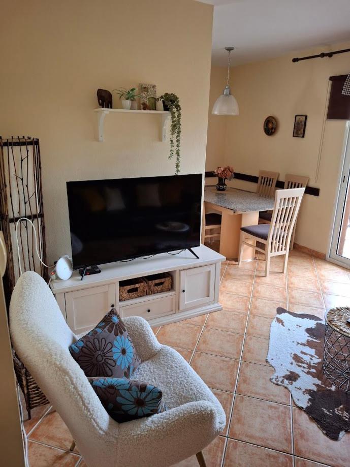 Apartments Popaj コミジャ エクステリア 写真