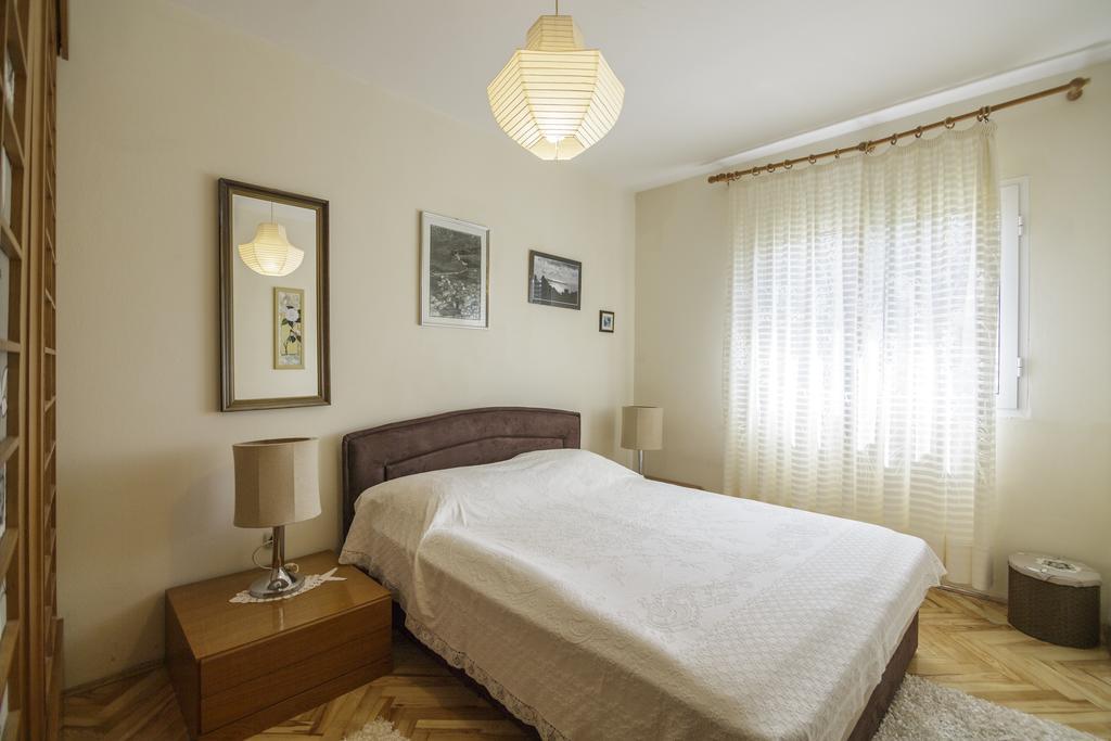 Apartments Popaj コミジャ エクステリア 写真