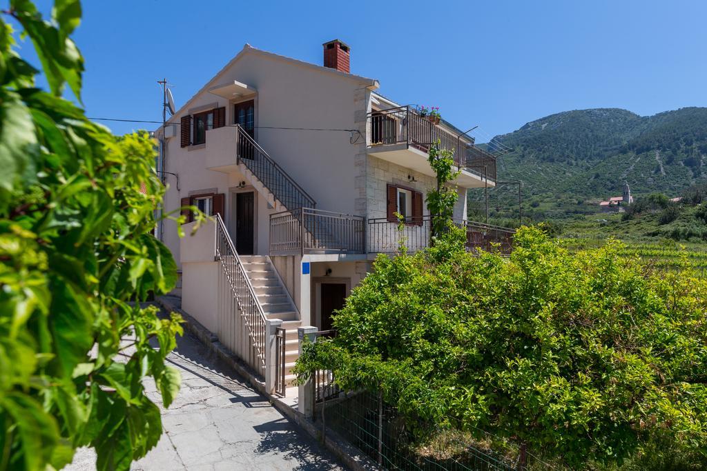 Apartments Popaj コミジャ エクステリア 写真