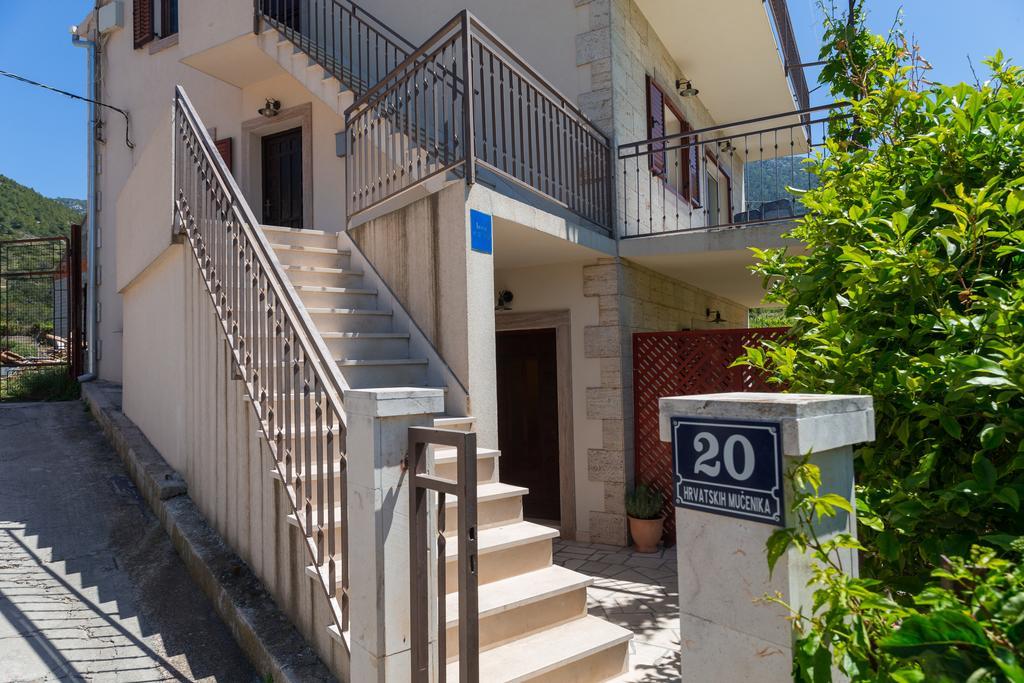 Apartments Popaj コミジャ エクステリア 写真