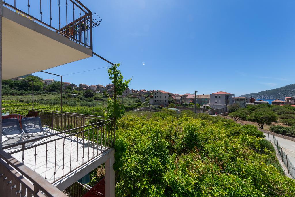 Apartments Popaj コミジャ エクステリア 写真