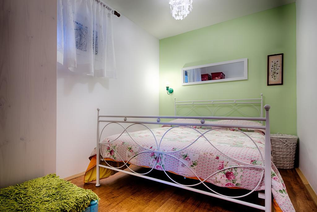 Apartments Popaj コミジャ エクステリア 写真